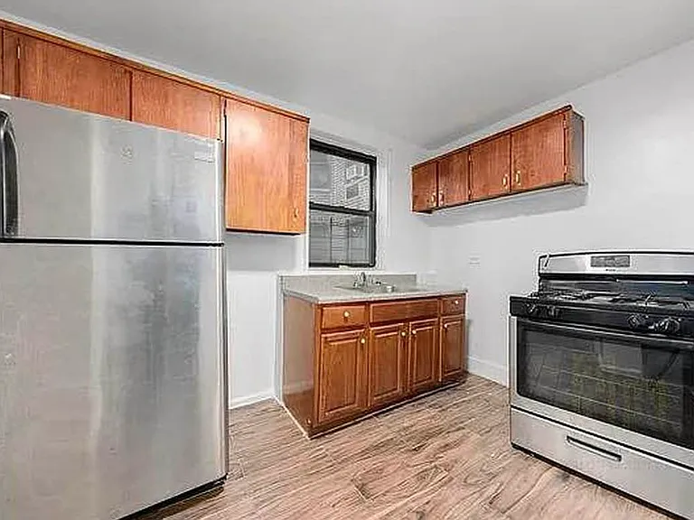 270 Clarkson Ave #303 — Photo 6