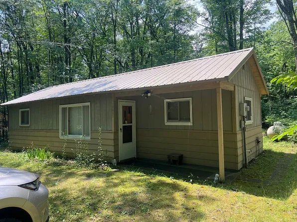10409 Northwoods Trl, Harrison, MI 48625