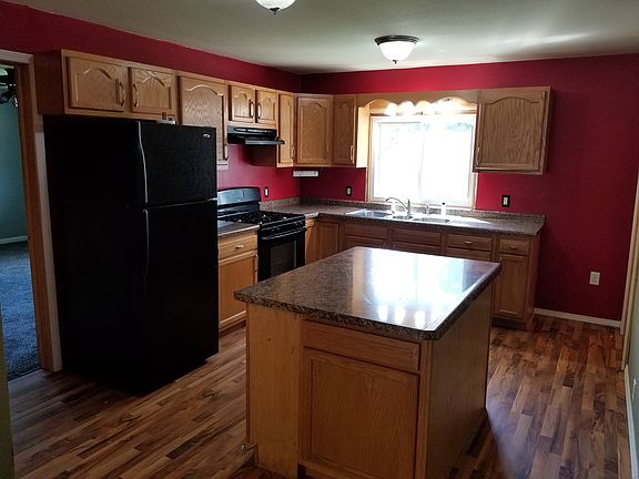 Kitchen with island