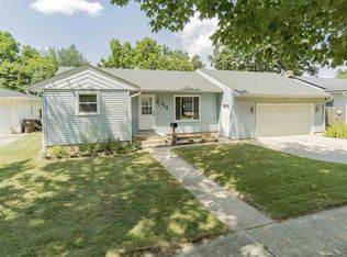 112 W Renrose Ave, Loves Park, IL 61111