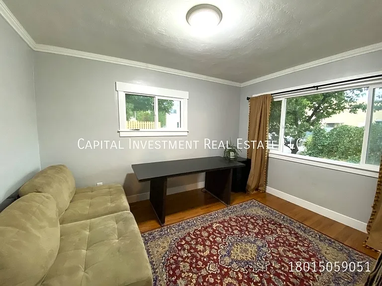 777 E Redondo Ave — Photo 7