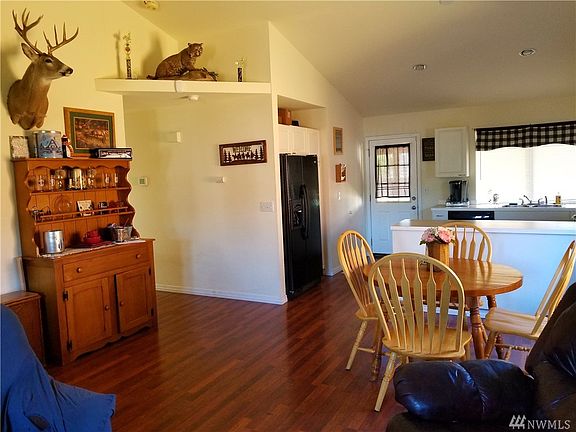 3rd image of 109 Corrin Ct NW