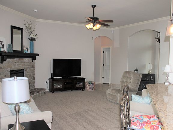 4th image of 15916 Burkett Cir