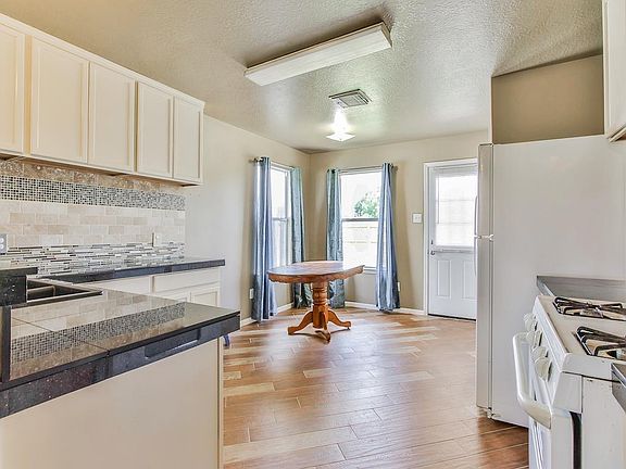 5th image of 19424 Tahoka Springs Dr