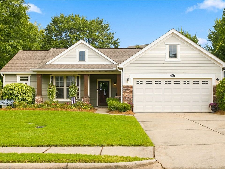 1st image of 1917 Sequoia Dr