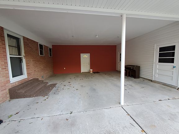 4th image of 925 Dogwood Dr