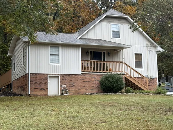 208 Fairhill Dr NE, Cleveland, TN 37323