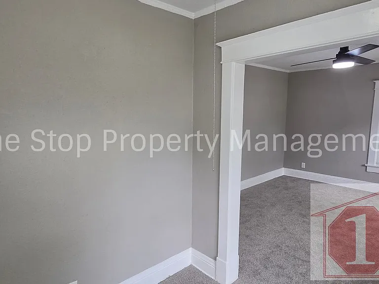 2821 Wabash Ave — Photo 28