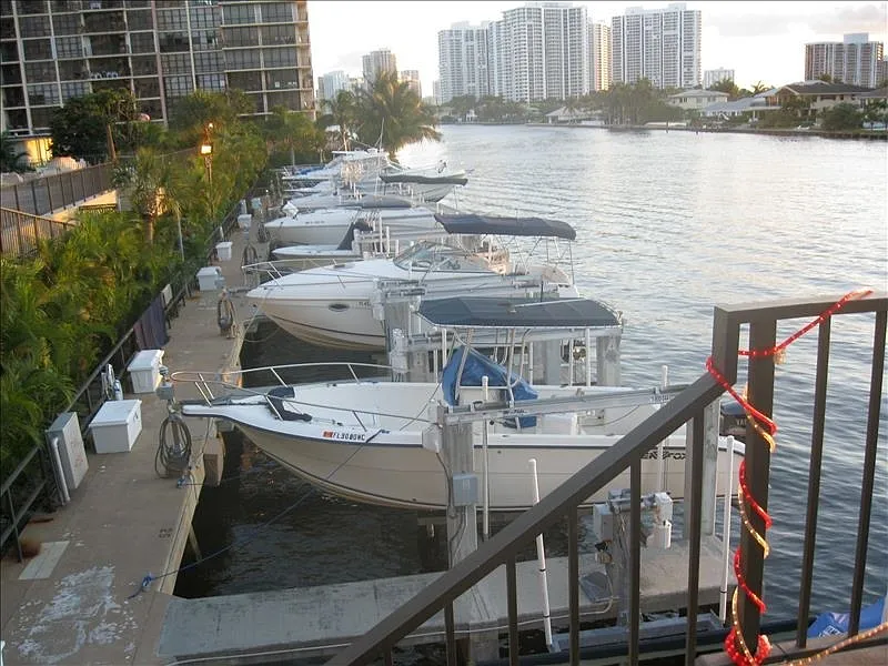 Building Photo - 1965 S Ocean Dr #101M