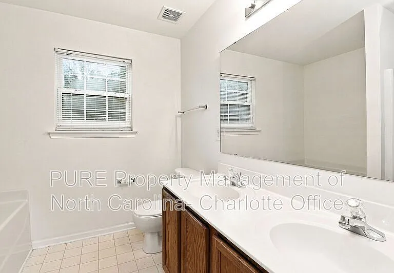 4423 Cades Cove Dr — Photo 12