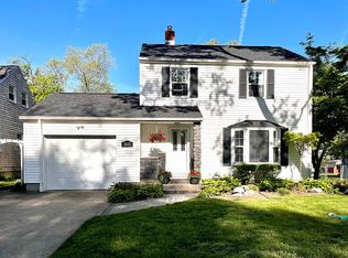 2692 Hawthorne Rd, Cuyahoga falls, OH 44221