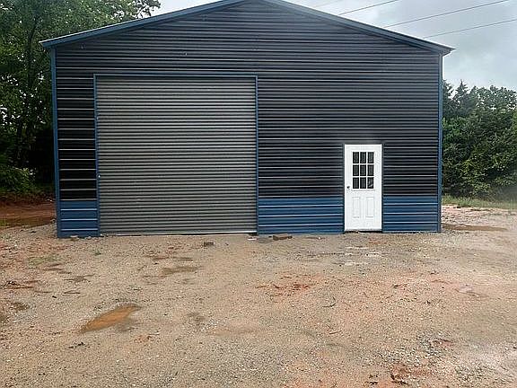 2nd image of 18488 Coker Rd