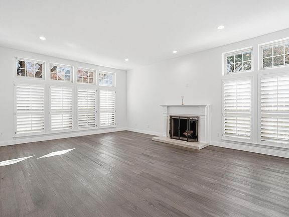 5th image of 4548 Overton Terrace Ct