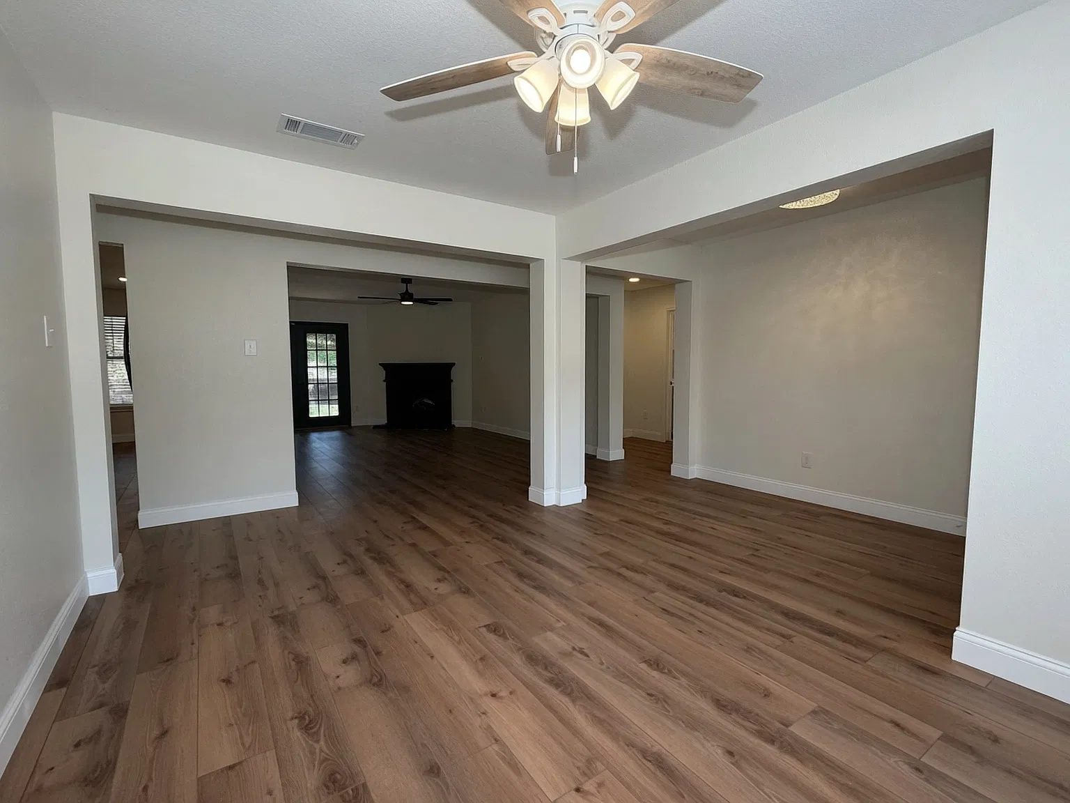 1708 Creekside Avenue - 1 — Photo 3
