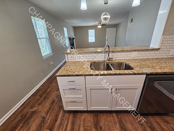 4th image of 6103 NW Casper Dr #A