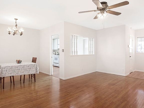 3rd image of 2717 Butler Ave