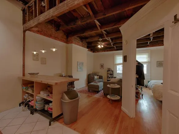 927 Saint Paul St, Baltimore, MD