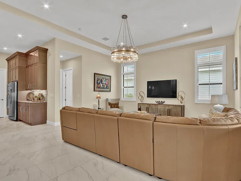 9204 SW Arco Way — Photo 17