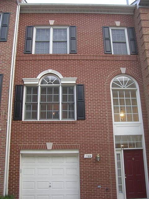 1st image of 1164 N Vernon St