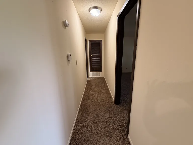 Kimberly Club Apartments — Photo 128