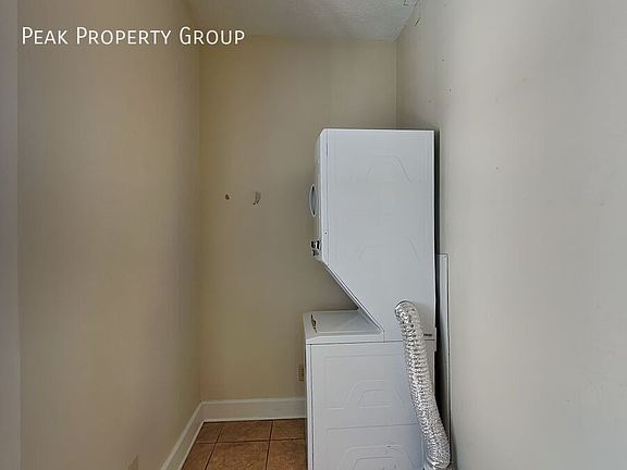 5th image of 1394 1/2 Indianola Ave