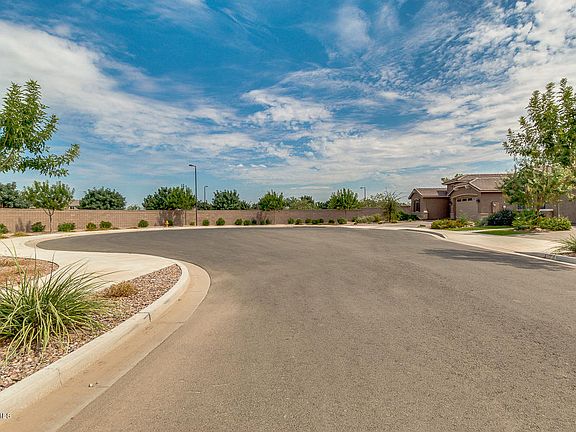 5th image of 20258 E Roadrunner Ct