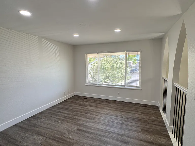 645 N 100 W #C — Photo 5
