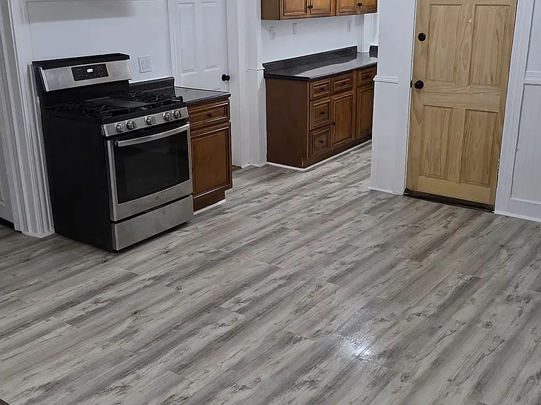 226 Farmington Ave #2 — Photo 3