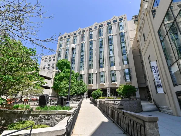 270 East Highland AVENUE #915, Milwaukee, WI 53202