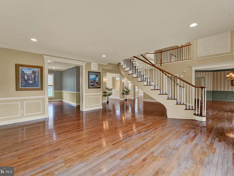 19 Meadowlark Dr — Photo 8