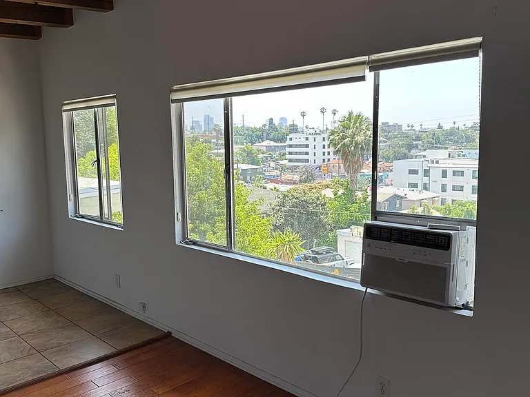 700 Robinson St #6 — Photo 12