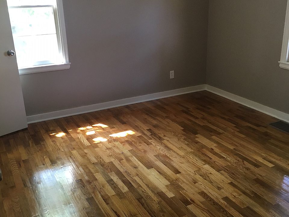 2nd image of 710 Miami St