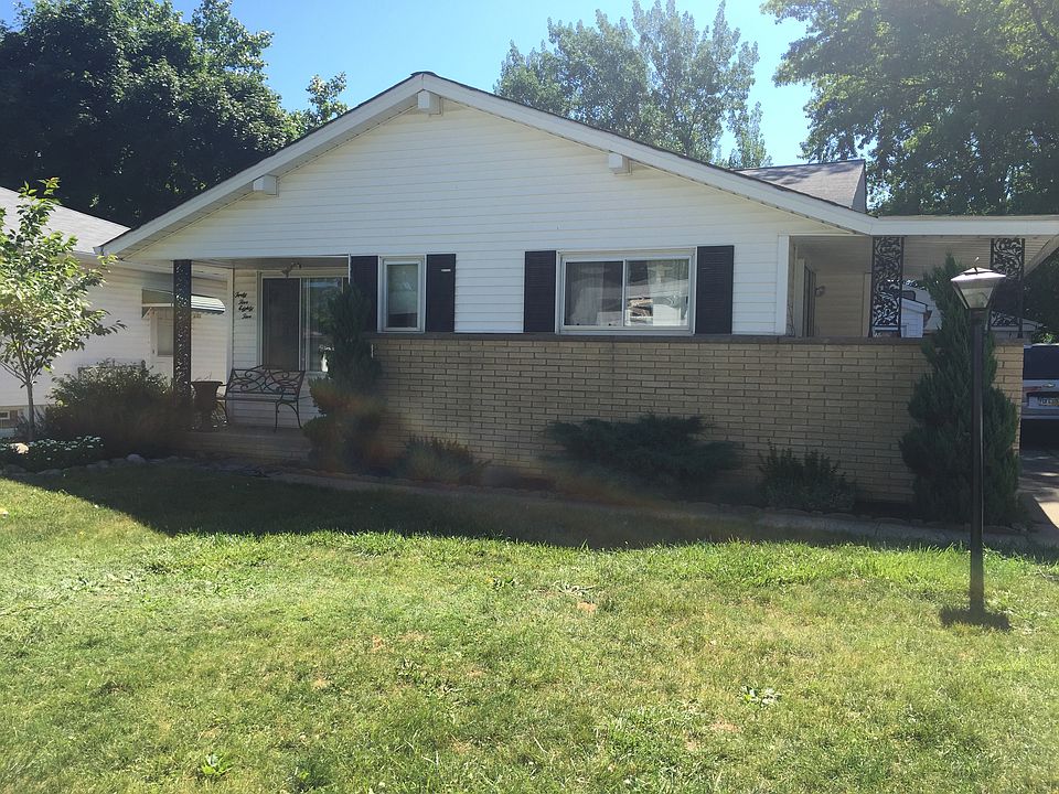 1st image of 4585 W 192nd St