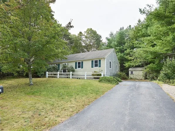 31 Manamok Cir, Sandwich, MA 02563