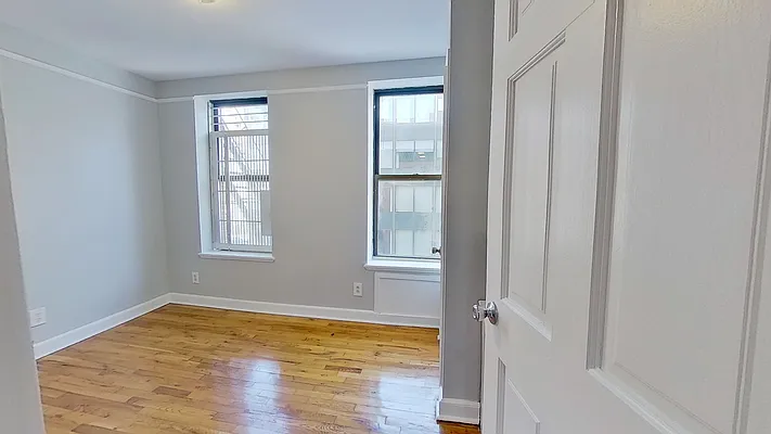 Rented by Compass | media 18