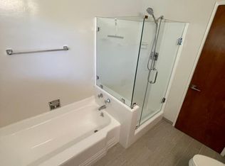 522 San Vicente Blvd #C, Santa Monica, CA 90402