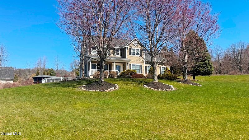 3rd image of 61 Indian Pipe Drive