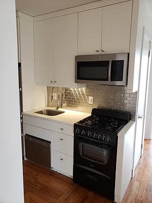 Rented by Vertical Real Estate LLC | media 15