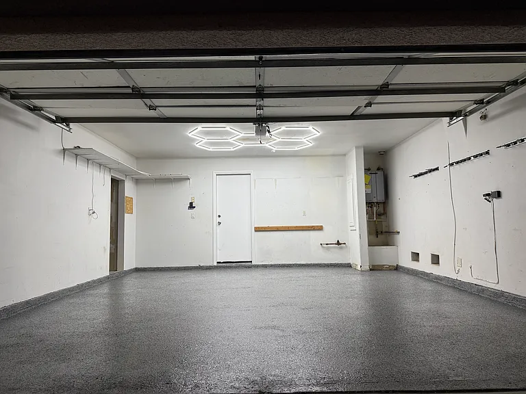 8101 Peach Flare St — Photo 36