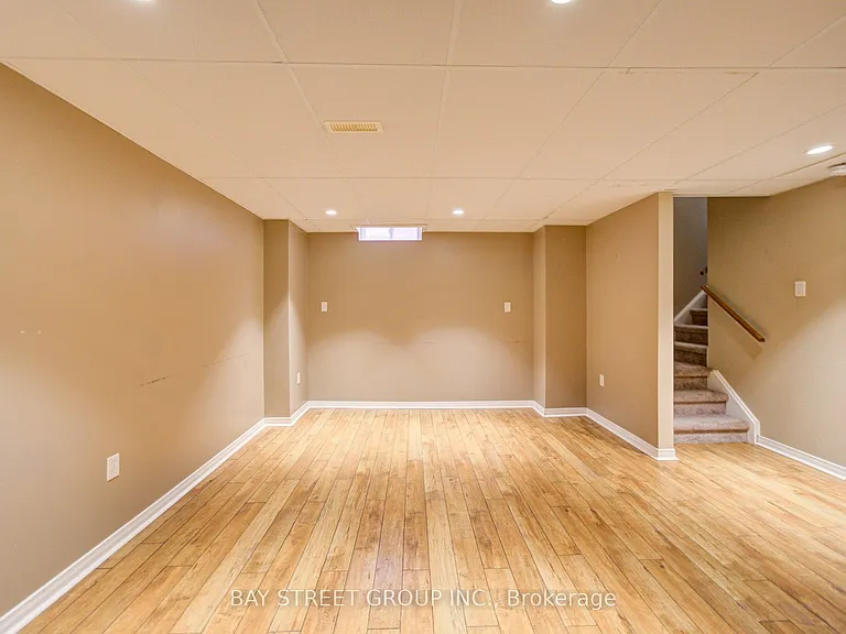 1833 Hobson Dr — Photo 43