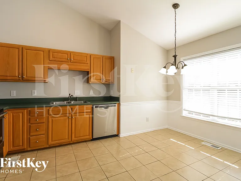 6111 Tory Ct — Photo 7