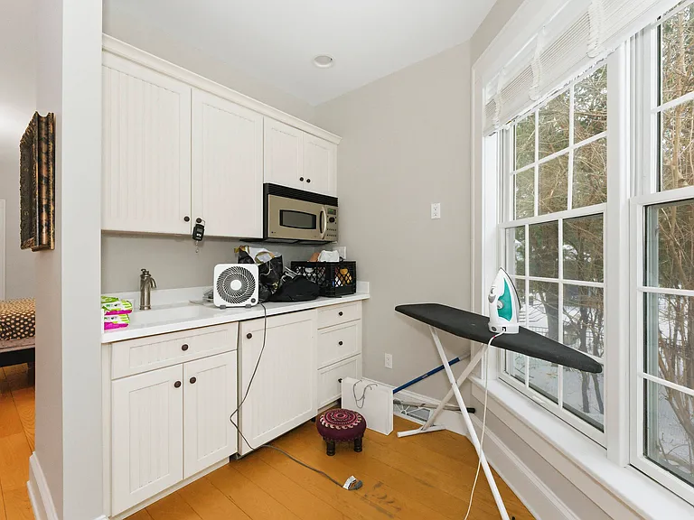 4000 Windsor Dr — Photo 34