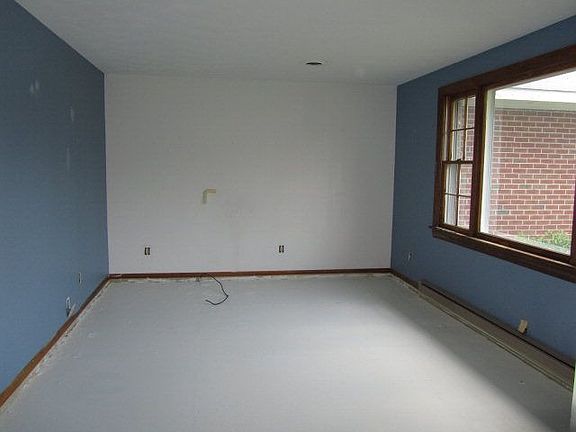 3rd image of 7175 Powhatan Dr