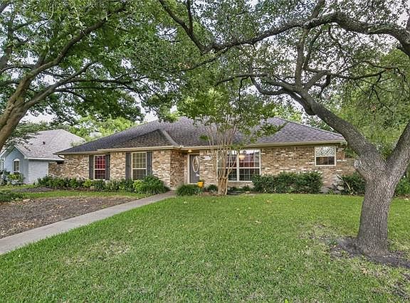 2nd image of 3112 Lynbrook Dr
