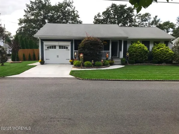 752 Leeward Avenue, Beachwood, NJ 08722