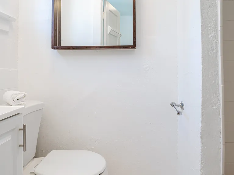 653 Flower Ave #A — Photo 11