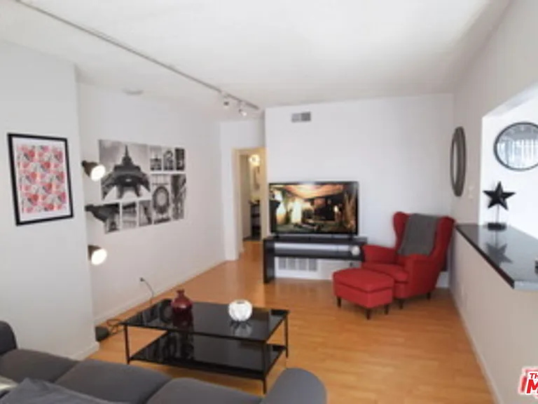 1940 Carmen Ave #PENTHOUSE — Photo 5