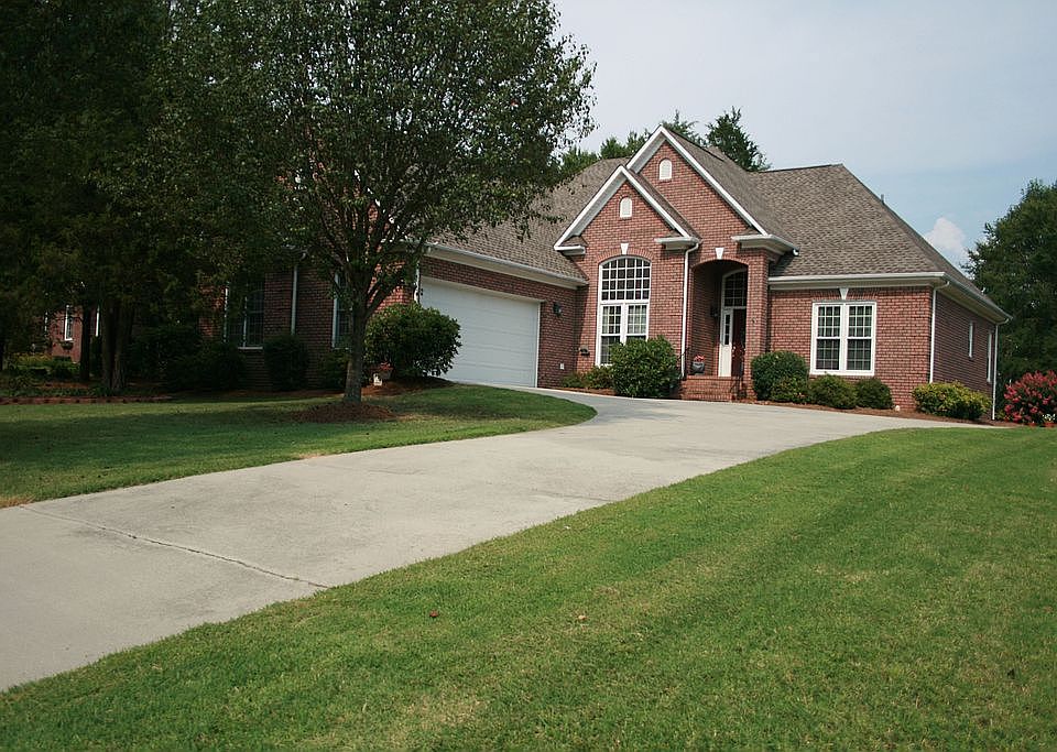 2nd image of 1480 Saint Annes Ct NW