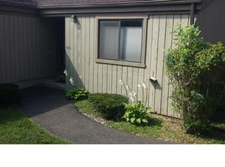 42 Buckskin Ln #A, Stratford, CT 06614