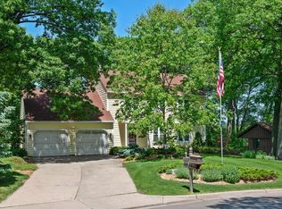 1612 Aquila Ave N, Golden Valley, MN 55427